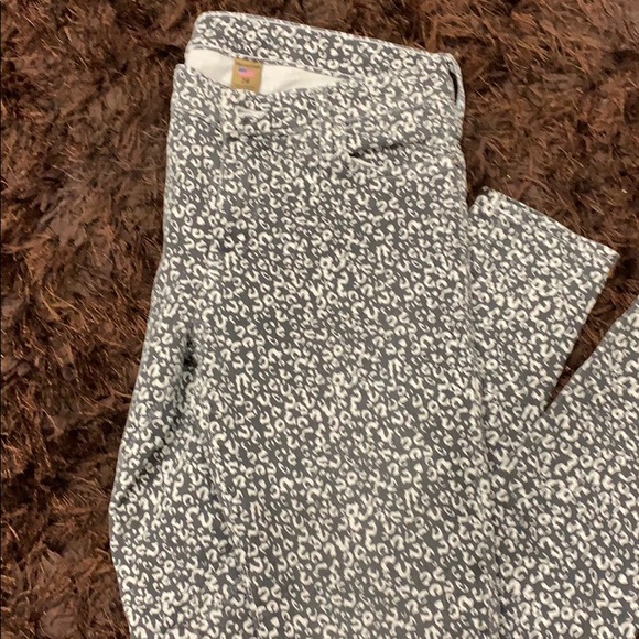 Jeans - Picture 2 of 3